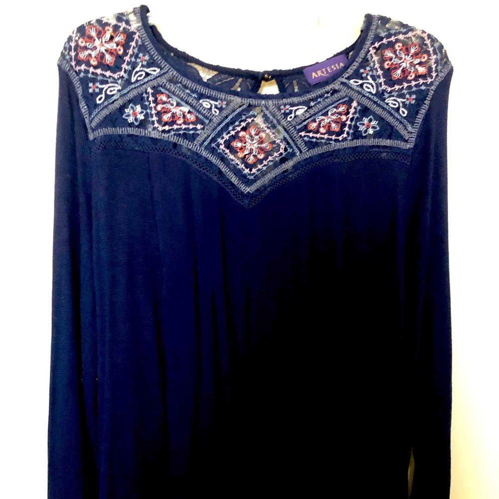 Blue woman’s peasant blouse, xl.